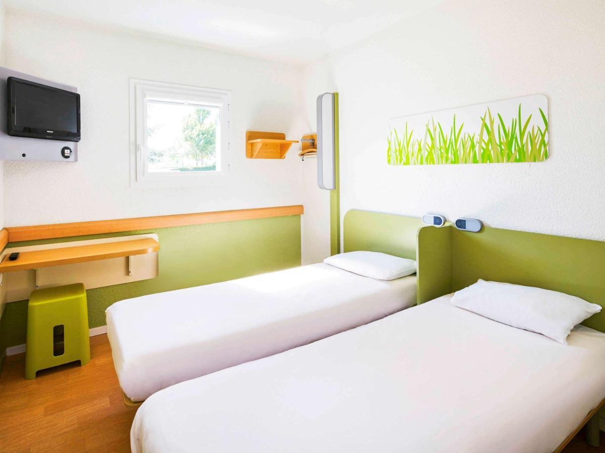 Ibis Budget Chartres Bagian luar foto